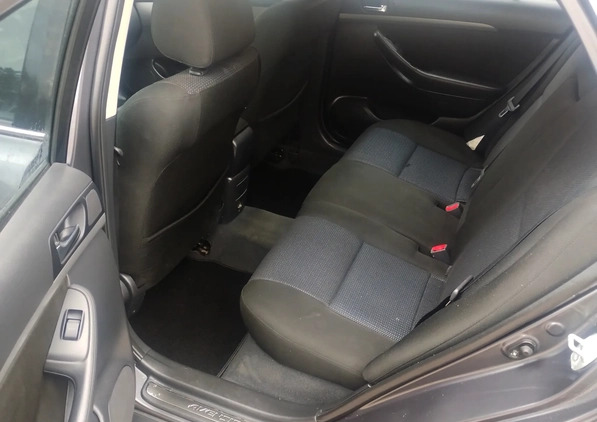 Toyota Avensis cena 16900 przebieg: 240000, rok produkcji 2008 z Radom małe 172